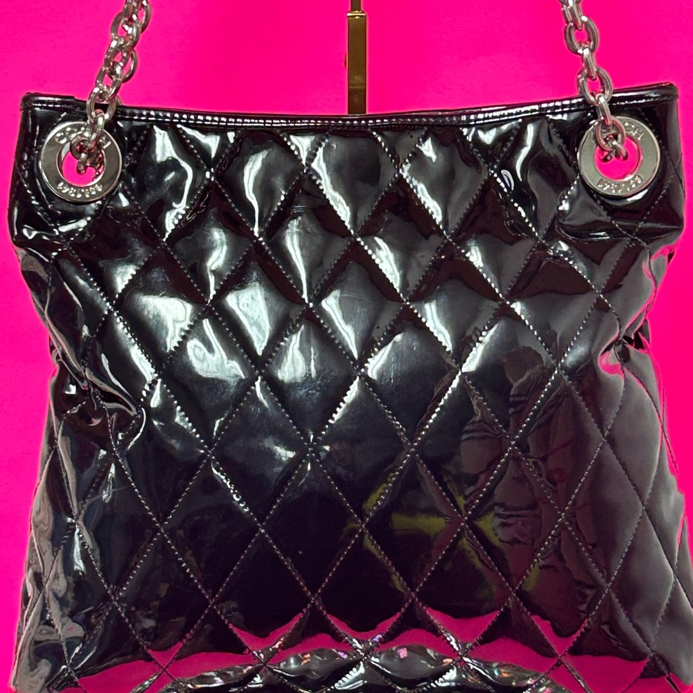 Coach Poppy Black Quilted Liquid Leather Bag w/Chain Straps Approx. 15 x 13.5 - Picture 3 of 17